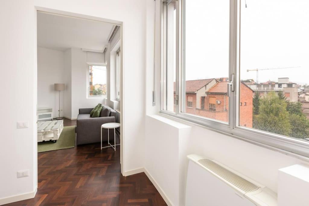 Elegante Bilocale Porta Genova - Mirable Pm Apartment Милано Екстериор снимка