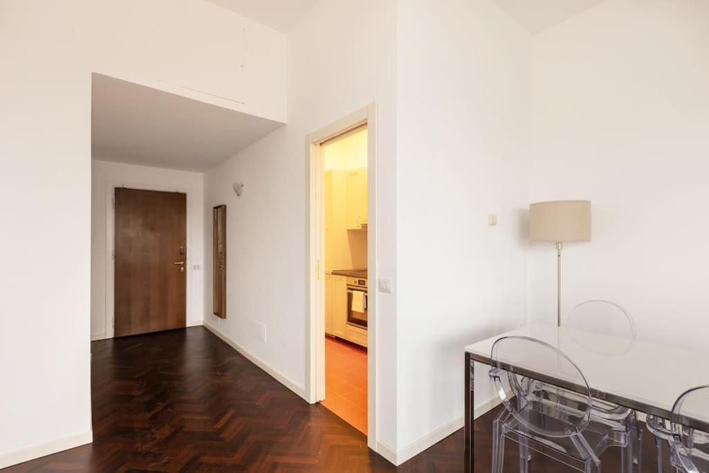 Elegante Bilocale Porta Genova - Mirable Pm Apartment Милано Екстериор снимка
